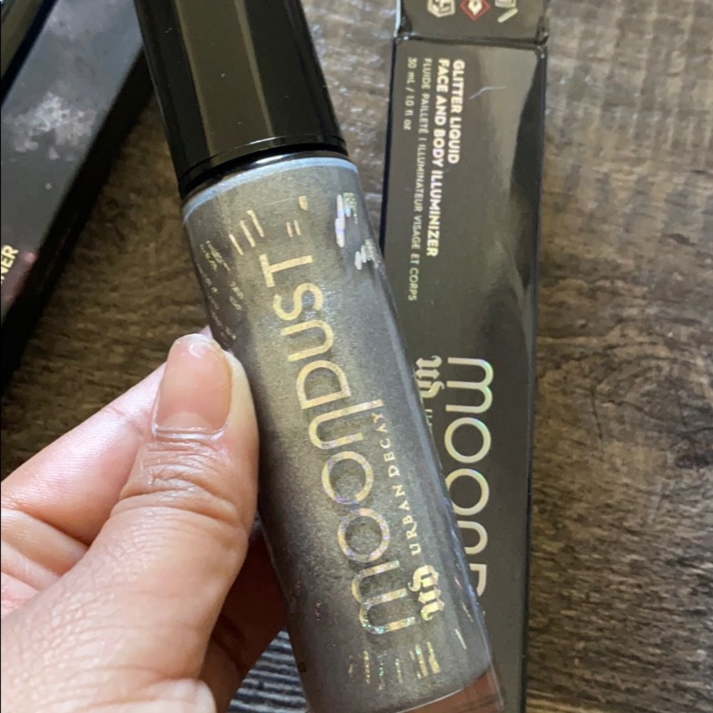 Makeup bundle - Picture 3 of 3